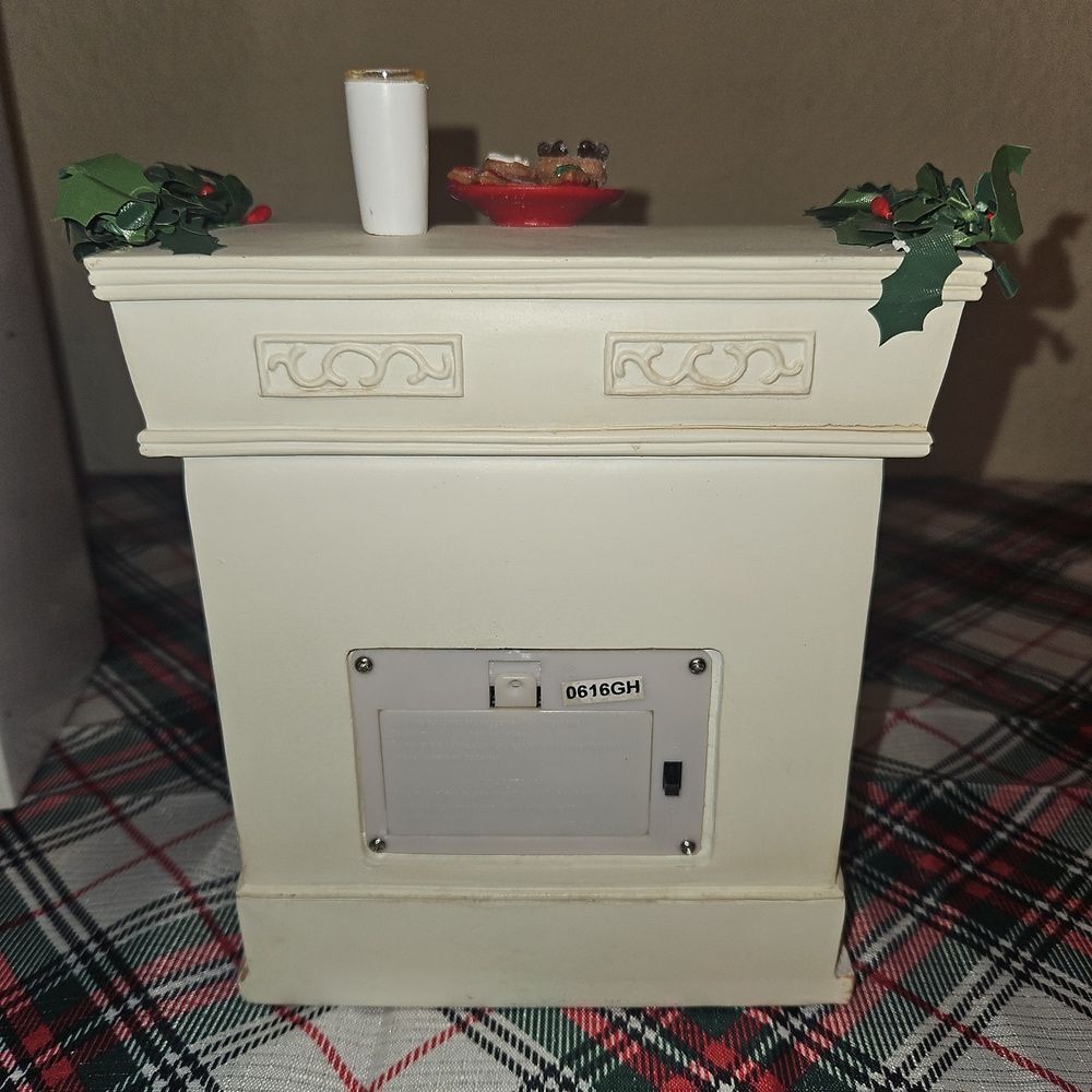 Department 56 Cozy "Fireplace" Possible Dreams Clothtique Lighted Table Decor - Picture 6 of 11